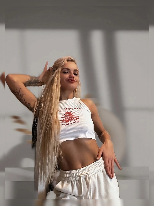 ОБОЖАЮ ГЛУБОКИЙ СЛЮНЯВЫЙ МИНЕТ С ПРИНУЖДЕНИЕМ 🤤 !



Сама дико кайфую от процесса и быстро возбуждаюсь 😍🔥



О СЕБЕ:



Я яркая миловидна...