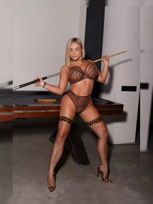 Анита Блюм - модель журнала PLAYBOY! Ведущая в шоу в медиа просxxxтве, певица, актриса.  Спортивная форма, грудь 6 размера.❤️‍🔥



Я РЕАЛ...