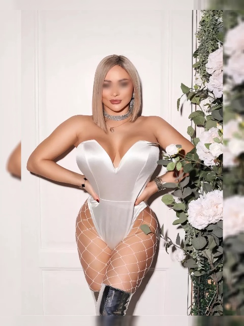Анита Блюм - модель журнала PLAYBOY! Ведущая в шоу в медиа просxxxтве, певица, актриса.  Спортивная форма, грудь 6 размера.❤️‍🔥



Я РЕАЛ...