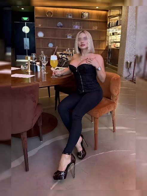 Анита Блюм - модель журнала PLAYBOY! Ведущая в шоу в медиа просxxxтве, певица, актриса.  Спортивная форма, грудь 6 размера.❤️‍🔥



Я РЕАЛ...