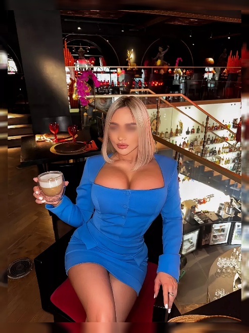 Анита Блюм - модель журнала PLAYBOY! Ведущая в шоу в медиа просxxxтве, певица, актриса.  Спортивная форма, грудь 6 размера.❤️‍🔥



Я РЕАЛ...