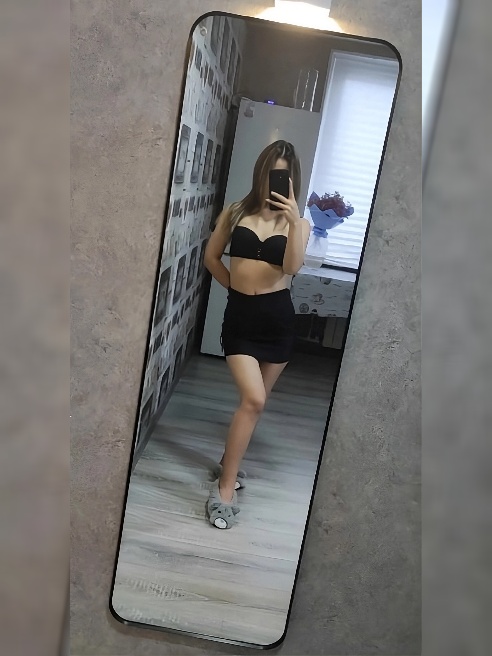 Маленький тигренок жаждет мужского внимания ) очень хочется попасть в руки нежного и одновременно страстного льва ) согрею ,ублажу ,приго...