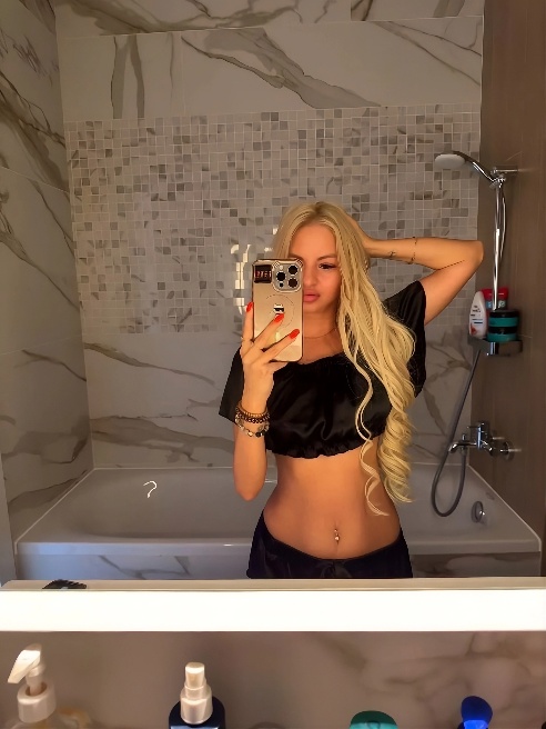 Привет, дорогой гость! 💕 Спасибо, что остановил свой выбор на моей анкете! 💋💞🧸

Меня зовут Аня, я прилетела из солнечного города Сочи! 🔥🎀...