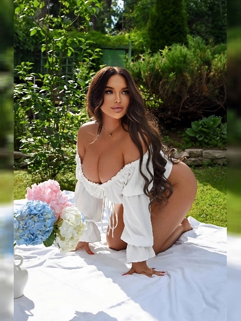 Нежная роскошь !🥰🔥Чувственная и страстная ..Приглашаю на страстное свидание!
А каким оно будет, развратным или чувственным с нежными об... Нежная роскошь !🥰🔥Чувственная и страстная ..Приглашаю на страстное свидание!
А каким оно будет, развратным или чувственным с нежными об...