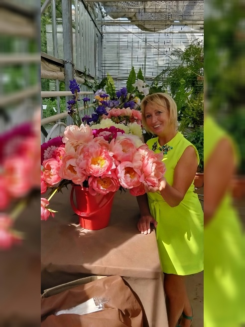 Разврат на большом сексодроме!) Минет лежа на спине свесив голову для более глубокого проникновения!

Секс - это моё! Отдаюсь как в посл...