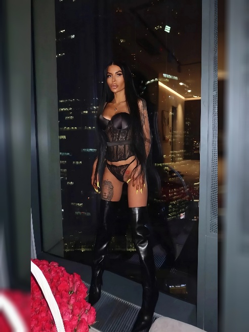 🏁💋🔥🥰Я — девушка, рядом с которой время замедляется. Элегантная, ухоженная, с тонким вкусом и умением чувствовать настроение мужчины. Я це... 🏁💋🔥🥰Я — девушка, рядом с которой время замедляется. Элегантная, ухоженная, с тонким вкусом и умением чувствовать настроение мужчины. Я це...