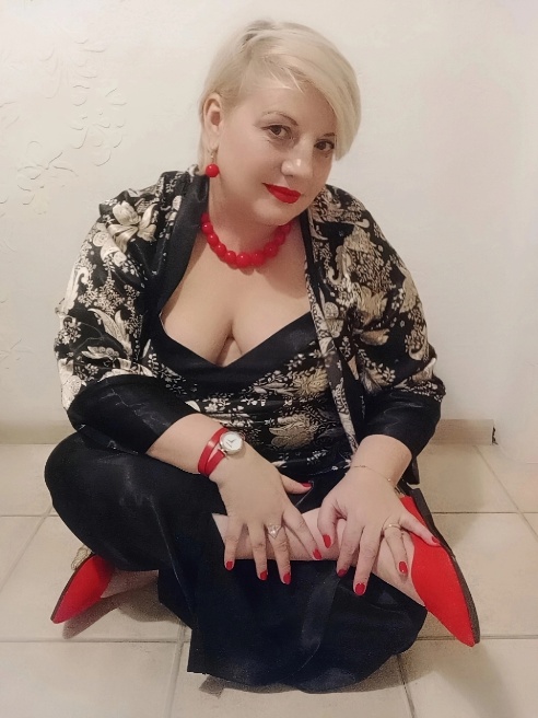 Не салон! 

СТРАСТЬ И НЕЖНОСТЬ..

РАЗВРАТ И СКРОМНОСТЬ..

Я СТРАСТЬ.. Я СЕКС.. Я НЕЖНОСТЬ.. Я ТА, КОТОРАЯ С ГОДАМИ СТАНОВИТСЯ ТОЛЬКО П...