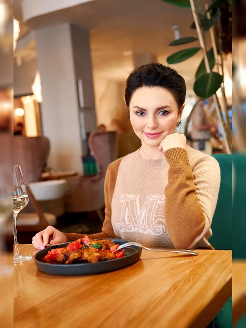 ❤🍒 Я миниатюрная брюнеточка с большими сисями и круглой попой, сладкий нектар для искушенных мужчин приглашаю в роскошный будуар на Фрунз...