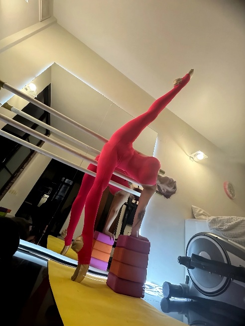 Пожалуйста,пишите в мессенджеры,если хотите встретиться 🫶

Звонки отключены

О себе:

 Уважаемые джентельмены, если вы хотите встретиться...