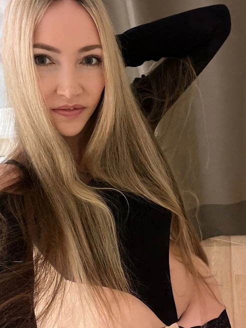 Приветик 😘 Для встречи в вечернее время договаривайтесь, пожалуйста, заранее. Днем свободна.
Буду рада приятному мимолетному знакомств... Приветик 😘 Для встречи в вечернее время договаривайтесь, пожалуйста, заранее. Днем свободна.
Буду рада приятному мимолетному знакомств...