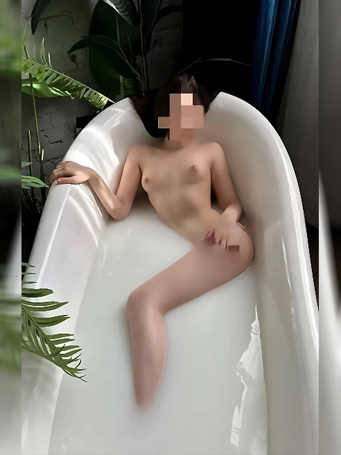 Девочка ДЮЙМОВОЧКА, сладкий пирожок💋 Люблю щедрых и вежливых мужчин💋 Хочу порадовать тебя своей улыбкой и не только…💋