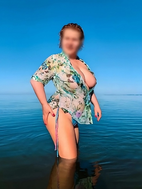 Не салон. Подруг нет. Я - взрослая, опытная, ухоженная женщина, обладательница шикарной, натуральной груди и соблазнительных форм.