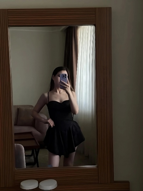 Виски , вино и секс, все что мне нужно в эту поездку в Москву! ❤️😈
Впервые в Москве!