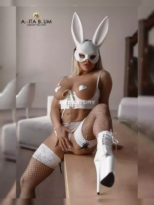 Анита Блюм - модель журнала PLAYBOY! Ведущая в шоу в медиа просxxxтве, певица, актриса. Спортивная форма, грудь 6 размера.❤️🔥
Я РЕАЛ... Анита Блюм - модель журнала PLAYBOY! Ведущая в шоу в медиа просxxxтве, певица, актриса. Спортивная форма, грудь 6 размера.❤️🔥
Я РЕАЛ...