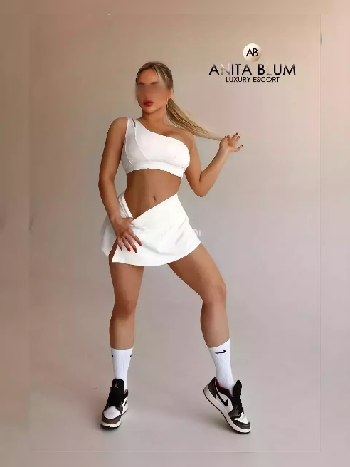 Анита Блюм - модель журнала PLAYBOY! Ведущая в шоу в медиа просxxxтве, певица, актриса. Спортивная форма, грудь 6 размера.❤️🔥
Я РЕАЛ... Анита Блюм - модель журнала PLAYBOY! Ведущая в шоу в медиа просxxxтве, певица, актриса. Спортивная форма, грудь 6 размера.❤️🔥
Я РЕАЛ...
