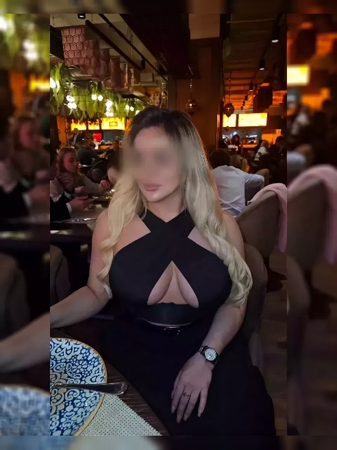 Анита Блюм - модель журнала PLAYBOY! Ведущая в шоу в медиа просxxxтве, певица, актриса. Спортивная форма, грудь 6 размера.❤️🔥
Я РЕАЛ... Анита Блюм - модель журнала PLAYBOY! Ведущая в шоу в медиа просxxxтве, певица, актриса. Спортивная форма, грудь 6 размера.❤️🔥
Я РЕАЛ...