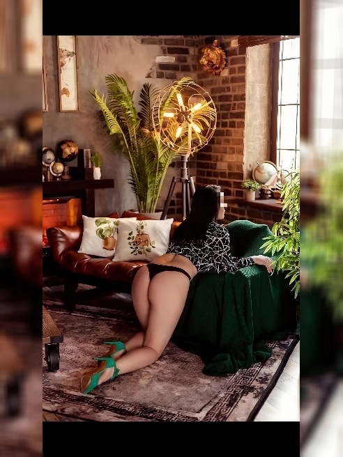 Симпатичная брюнеточка 🥰приглашу на чашечку горячего кофе😋