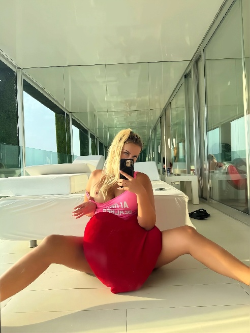 Я-главная достопримечательность Москвы!💎💎 FantASStic! Бедра 115! Да! Оо да!;) Порода, грация, стать-это все про меня! Самые горячие видео...