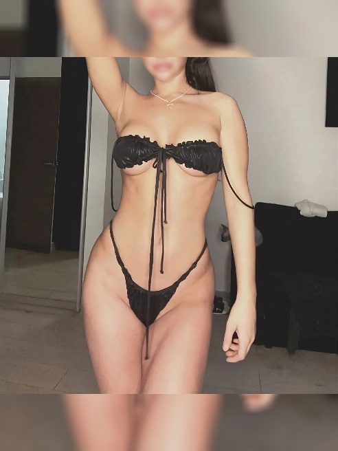 Ищу мужчину со стальными руками (и не только😉)  и горячим взглядом 🔥Люблю страсть без правил!