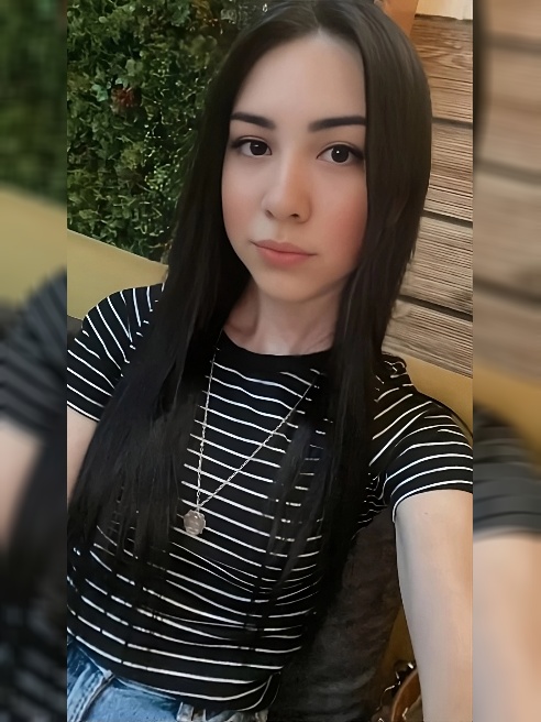 Привет, я Кэлли – утончённая, страстная и загадочная. Со мной ты забудешь о времени и окунёшься в мир наслаждения и искренних..