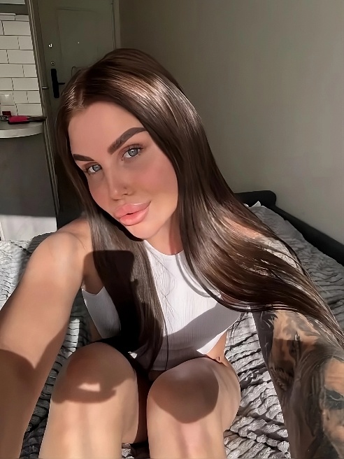 МИЛАЯ КУКОЛКА💦 с большими губками, которую ты мог заметить здесь😍😍😍