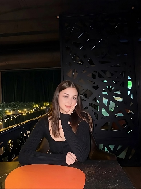 Привет, я Мелания! 💋 Чувственная, страстная и нежная, я знаю, как сделать твою ночь незабываемой. Со мной ты окунёшься в мир... Привет, я Мелания! 💋 Чувственная, страстная и нежная, я знаю, как сделать твою ночь незабываемой. Со мной ты окунёшься в мир...