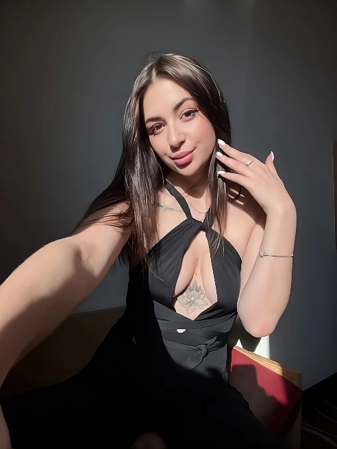 Привет, я Мелания! 💋 Чувственная, страстная и нежная, я знаю, как сделать твою ночь незабываемой. Со мной ты окунёшься в мир... Привет, я Мелания! 💋 Чувственная, страстная и нежная, я знаю, как сделать твою ночь незабываемой. Со мной ты окунёшься в мир...