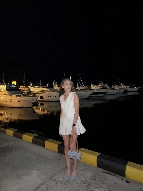 Здравствуй, Я Chloe  предпочитаю красивые, качественные встречи 🌷
