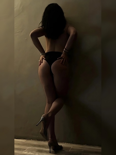 Очаровательная брюнетка приглашает в гости 💋💋💋 без предоплаты Очаровательная брюнетка приглашает в гости 💋💋💋 без предоплаты