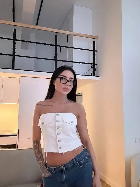 Создала тг канал https://t.me/hot_pussyy_girl
Буду рада видеть в ряду первых подписчиков 🥰