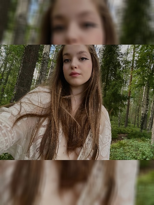Аленький цветочек среди колючих роз! Аленький цветочек среди колючих роз!