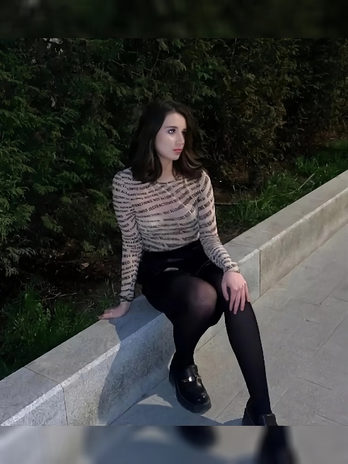 Я новенькая на сайте, 2006 года рождения 🙃 буду рада встрече ❣️