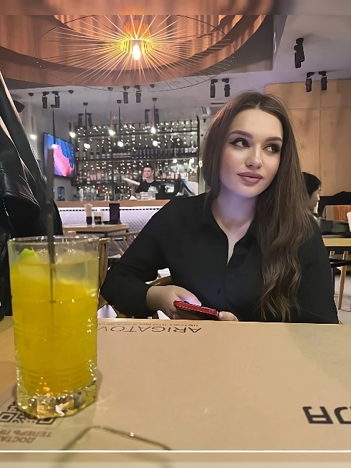 Ласковая, но с характером. Со мной ты узнаешь, что такое настоящее удовольствие без границ… 💋