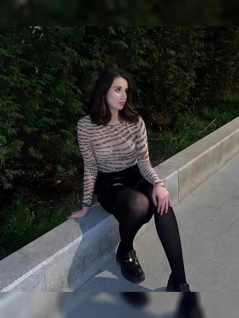 Я новенькая на сайте, 2006 года рождения 🙃 буду рада встрече ❣️ Я новенькая на сайте, 2006 года рождения 🙃 буду рада встрече ❣️