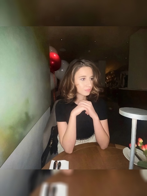 Я новенькая на сайте, 2006 года рождения 🙃 буду рада встрече ❣️ Я новенькая на сайте, 2006 года рождения 🙃 буду рада встрече ❣️