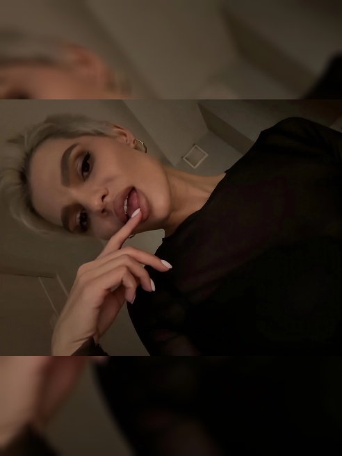 Та самая блондинка с короткой стрижкой😘