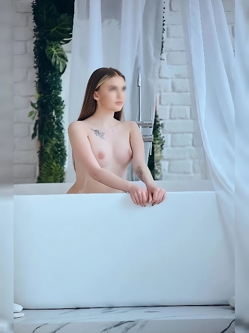 Приветик меня зовут Регина😍
Буду рада встрече с тобой 💋
РАБОТАЮ БЕЗ ПРЕДОПЛАТЫ!❤️
МБР входит в часик 💦