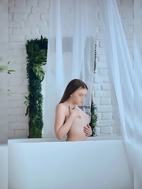 Приветик меня зовут Регина😍
Буду рада встрече с тобой 💋
РАБОТАЮ БЕЗ ПРЕДОПЛАТЫ!❤️
МБР входит в часик 💦