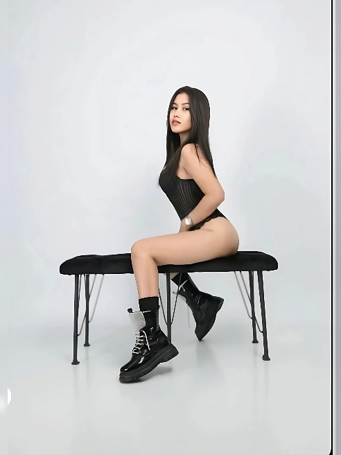 🍒Приветики) Приятно познакомиться - я Дана) улыбчивая и мурчащая кошечка на всем белом свете)В Москве впервые и не на долго