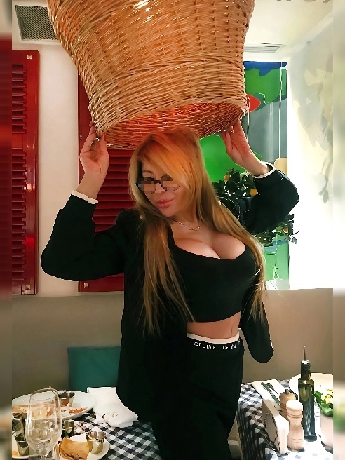 Сделала для вас вас, мои дорогие,  скидки ВИДЕО ЗВОНОК от 5 т Любой ЛуК на ваш выбор это доп гонорар ..у меня есть ВСЁ для самого избират...