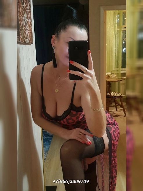 💫 Я СЛОВНО ПРИНЦЕССА ИЗ СКАЗОК 

     ВОСТОКА

   БОЛЬШИЕ ГЛАЗА И ЧУВСТВИТЕЛЬНЫЙ 

     РОТИК

   УПРУГИЕ ГРУДИ И ГЛАДКИЙ ЖИВОТИК...