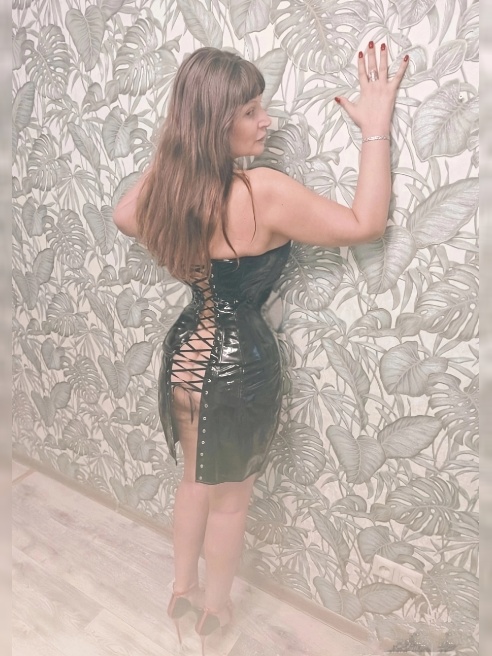 Порноактриса в прошлом.

Milf Tits."Мама Стифлера"

Для перезагрузки души,ума и тела. Душевно, уютно, горячо, весело и интересно.Умею и...