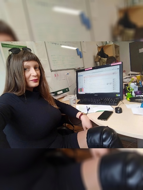 Порноактриса в прошлом.

Milf Tits."Мама Стифлера"

Для перезагрузки души,ума и тела. Душевно, уютно, горячо, весело и интересно.Умею и...
