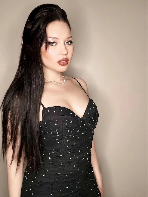 Каждый миг, проведённый с тобой, наполняет меня ощущением ожидания 💋🔥. Я мечтаю о том, чтобы мы оказались вдвоём в уединении, где сможем...