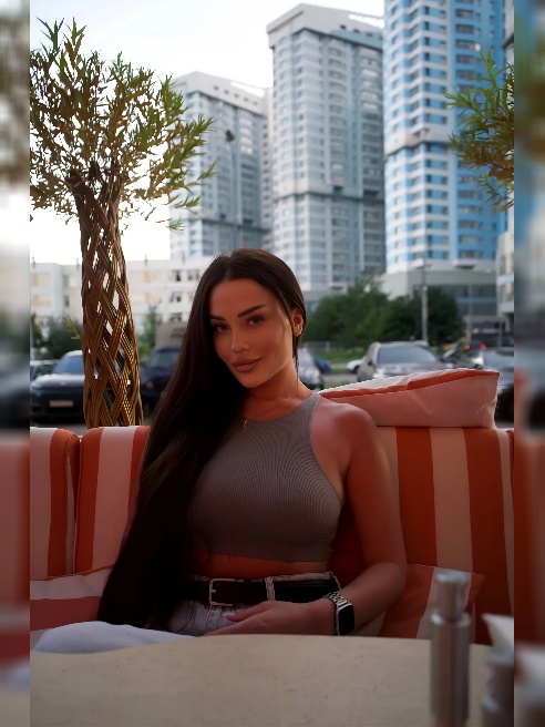 Привет, познакомимся? 💦😇



Я Аня - яркая, жаркая, сочная и игривая 😈 👅девушка с красивой  фигурой и тату.



Обо мне

Молода, красива и...