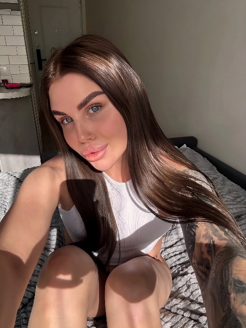 СЛАДЕНЬКАЯ 👅КРАСОТОЧКА👅 ждет в гости мальчиков для приятного времяпрепровождения💦☺❤❤

 Я очарую тебя и твой 🍌 своим умелым ротиком👄
