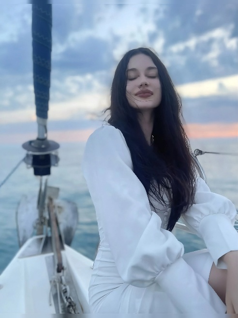 💋Всегда в хорошем настроении и рада встрече

💋Звони в любое время

💋Есть выезд (оплата такси с тебя)