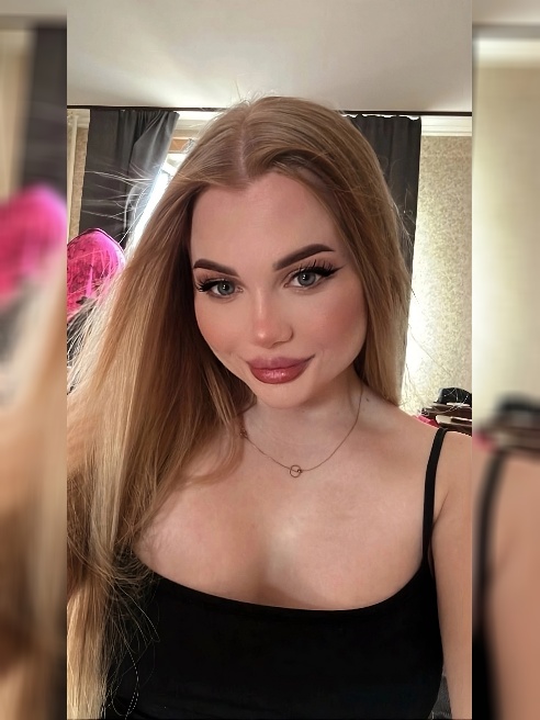 Я играю с тобой, чувствуя, как ты сгораешь от нетерпения… 😏 Мои движения — это вызов, мои губы — это обещание. Я дразню, заставляя тебя ж... Я играю с тобой, чувствуя, как ты сгораешь от нетерпения… 😏 Мои движения — это вызов, мои губы — это обещание. Я дразню, заставляя тебя ж...