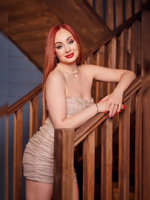 Ты даже не представляешь, как сильно я хочу прикоснуться к тебе... 💋🔥 Мои пальцы будут скользить по твоей коже, исследуя каждый её сантим...