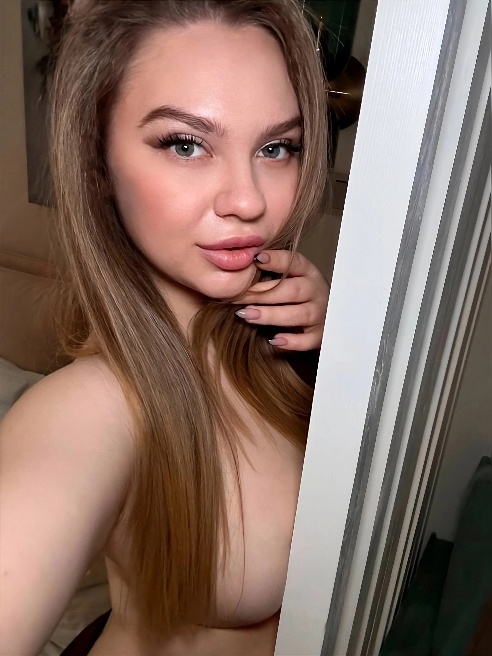Я знаю, чего хочу… И это ты. 😏 Я не люблю полутонов, не терплю намёков. Я хочу чувствовать твои руки, твои губы, твой жар. Я хочу довести...